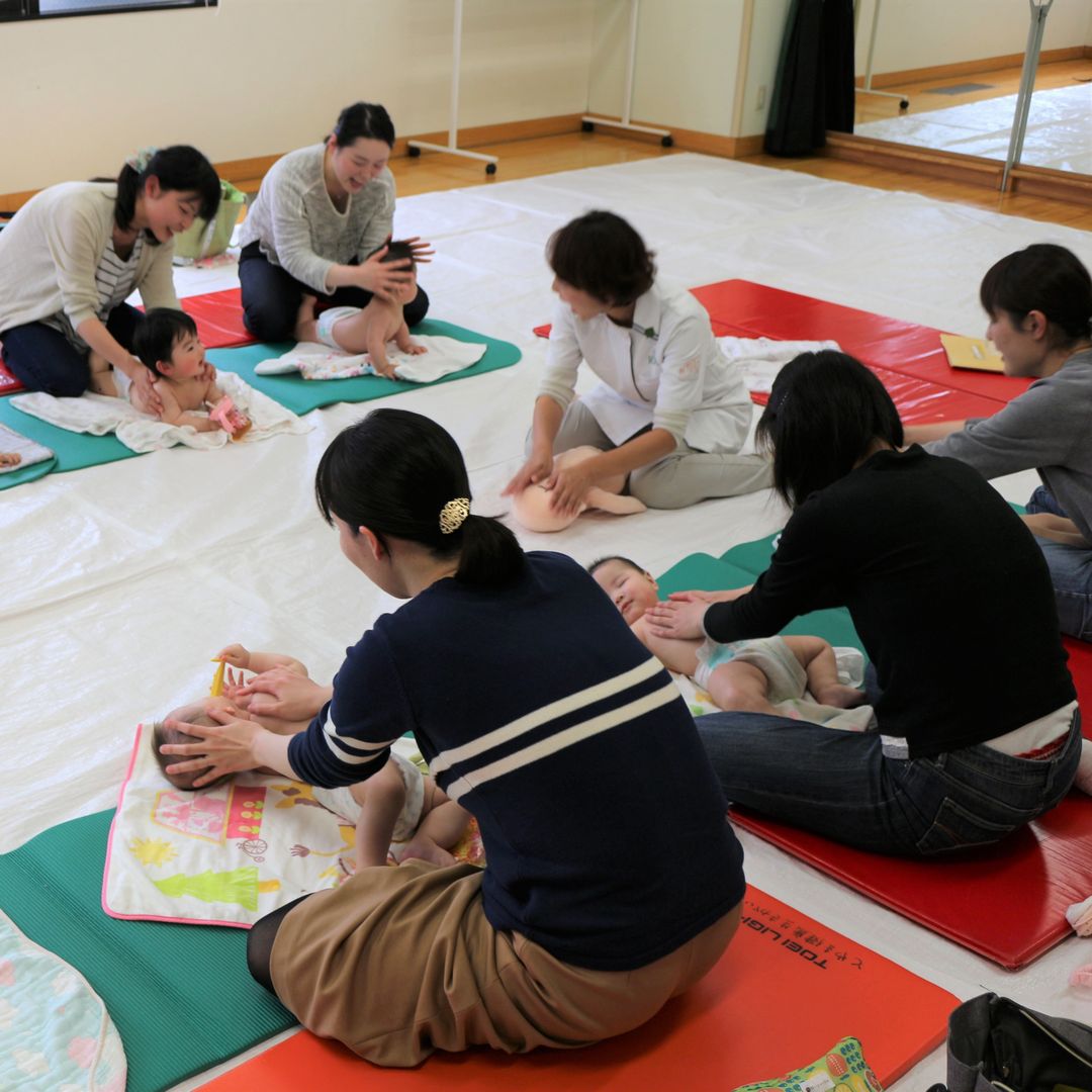 ベビーマッサージ教室
